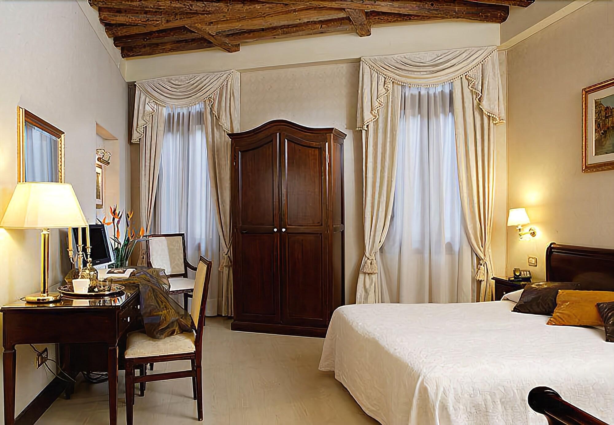 Ca' Del Nobile Hotel Venice Exterior photo